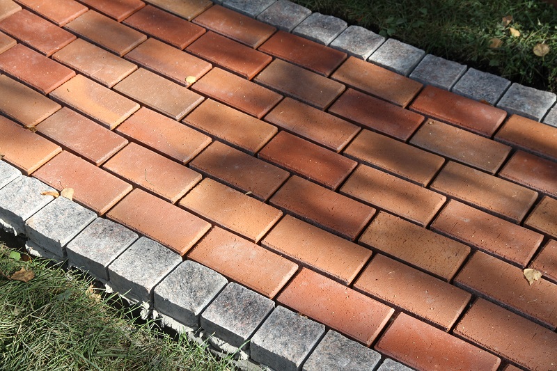 Монтаж клинкерной брусчатки 