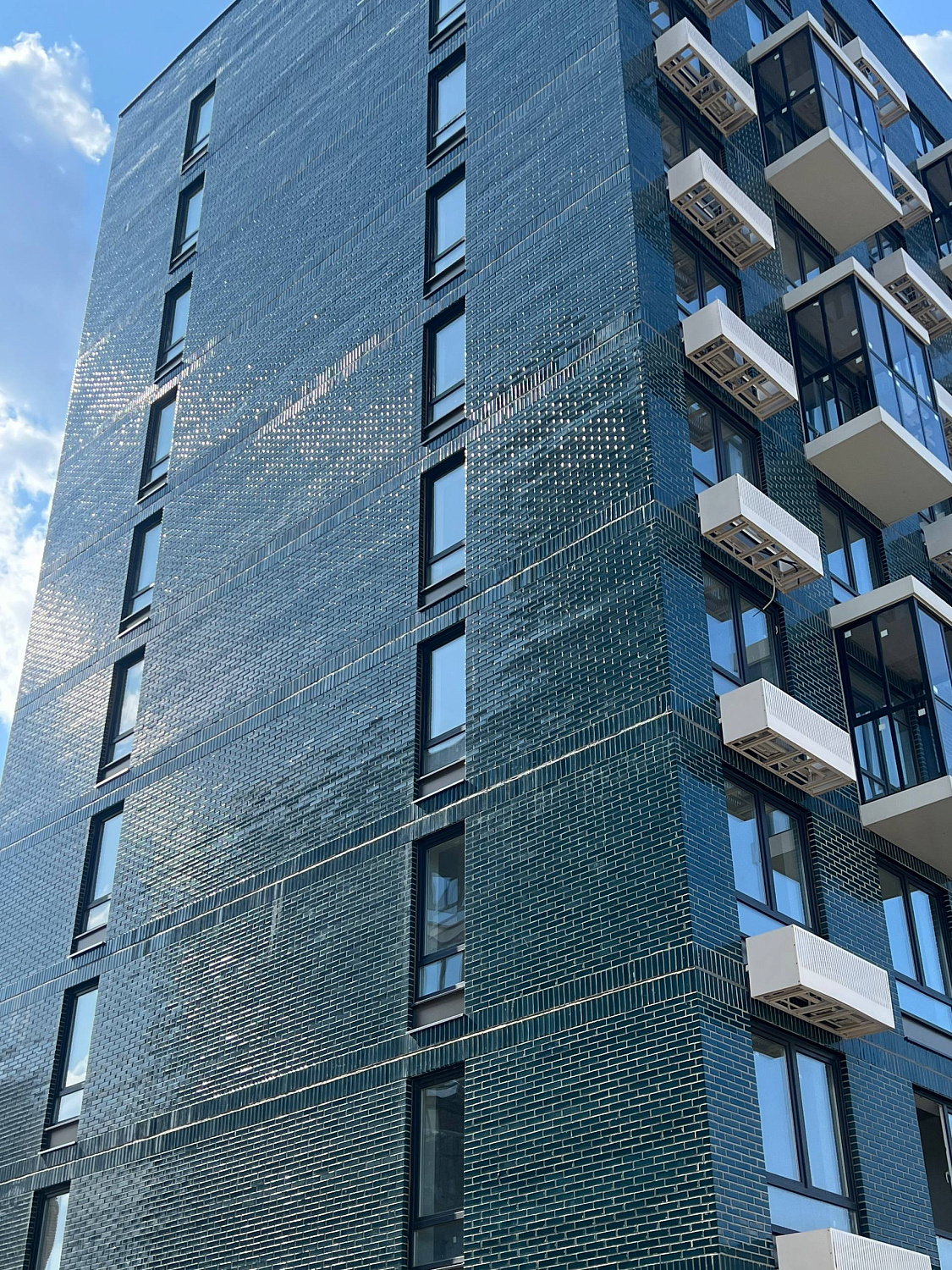 Стильный объект с глазурованным кирпичом RECKE