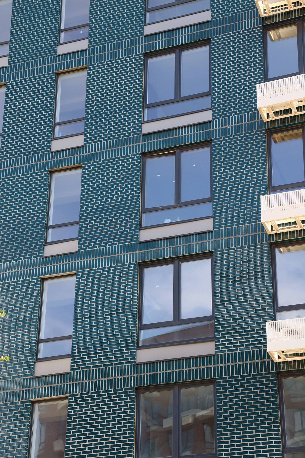 Стильный объект с глазурованным кирпичом RECKE